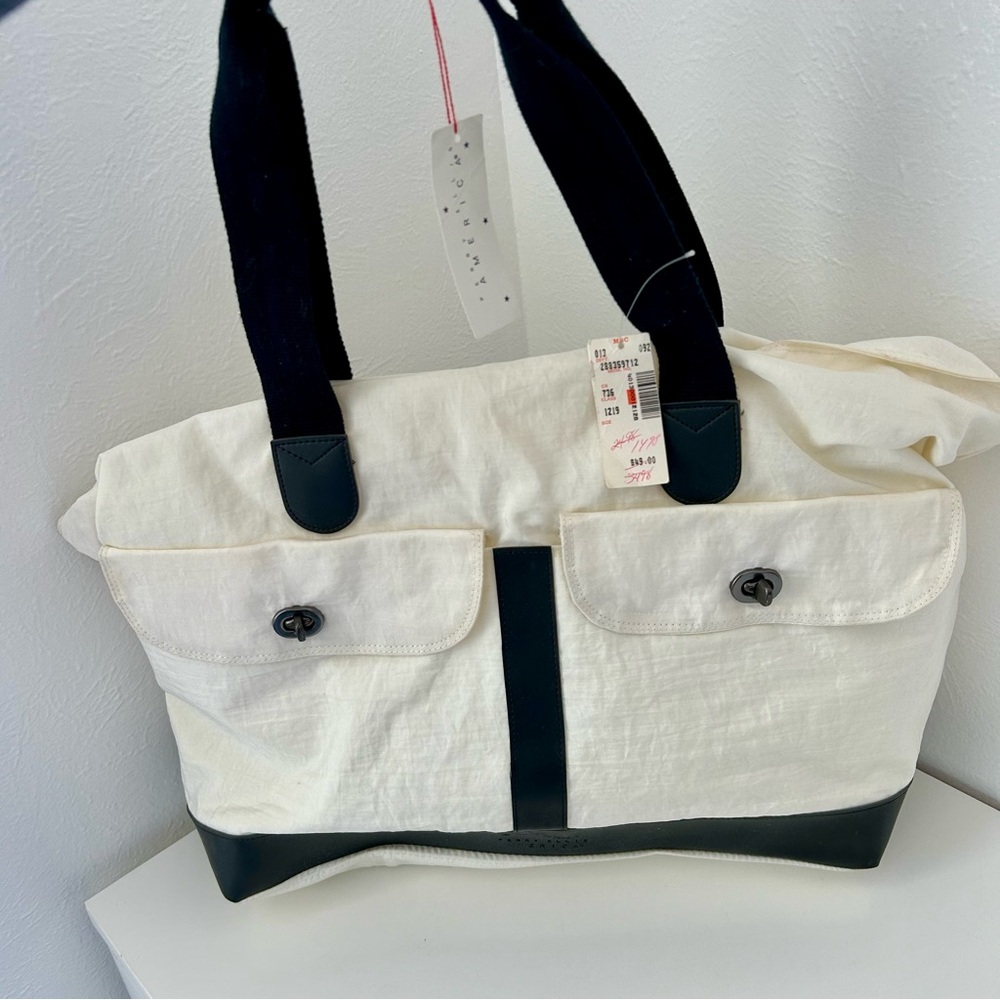 NWT - Stunning Perry Ellis White Tote, Black Straps, Nylon, Fully Lined